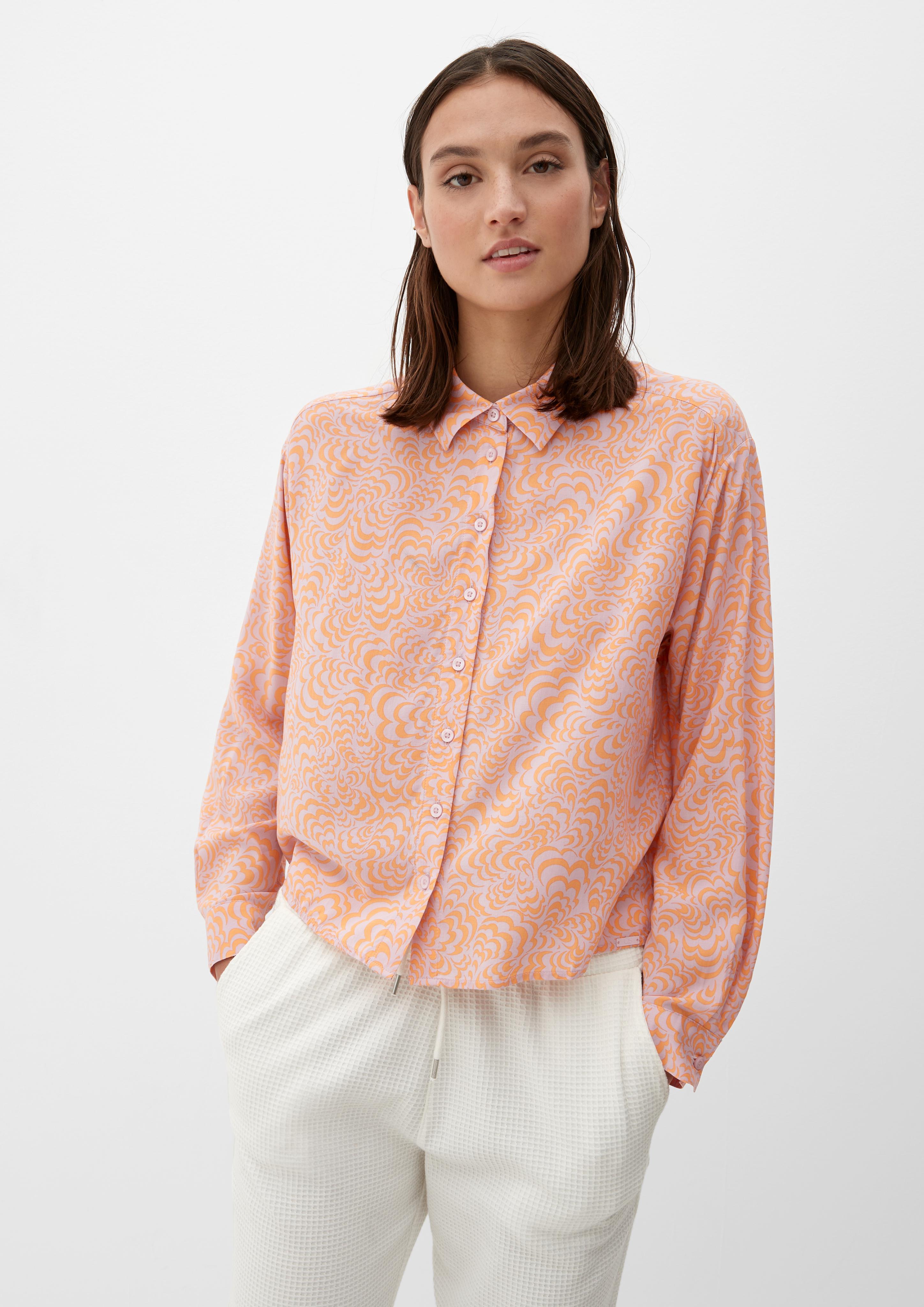 Viskosebluse mit Allovermuster  2126652-41A4