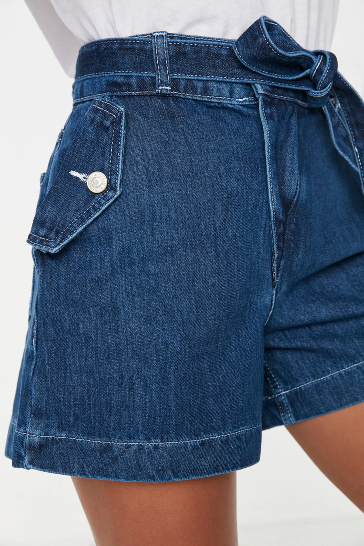 Trendyol Collection  Shorts - Dunkelblau - Mittlerer Bund