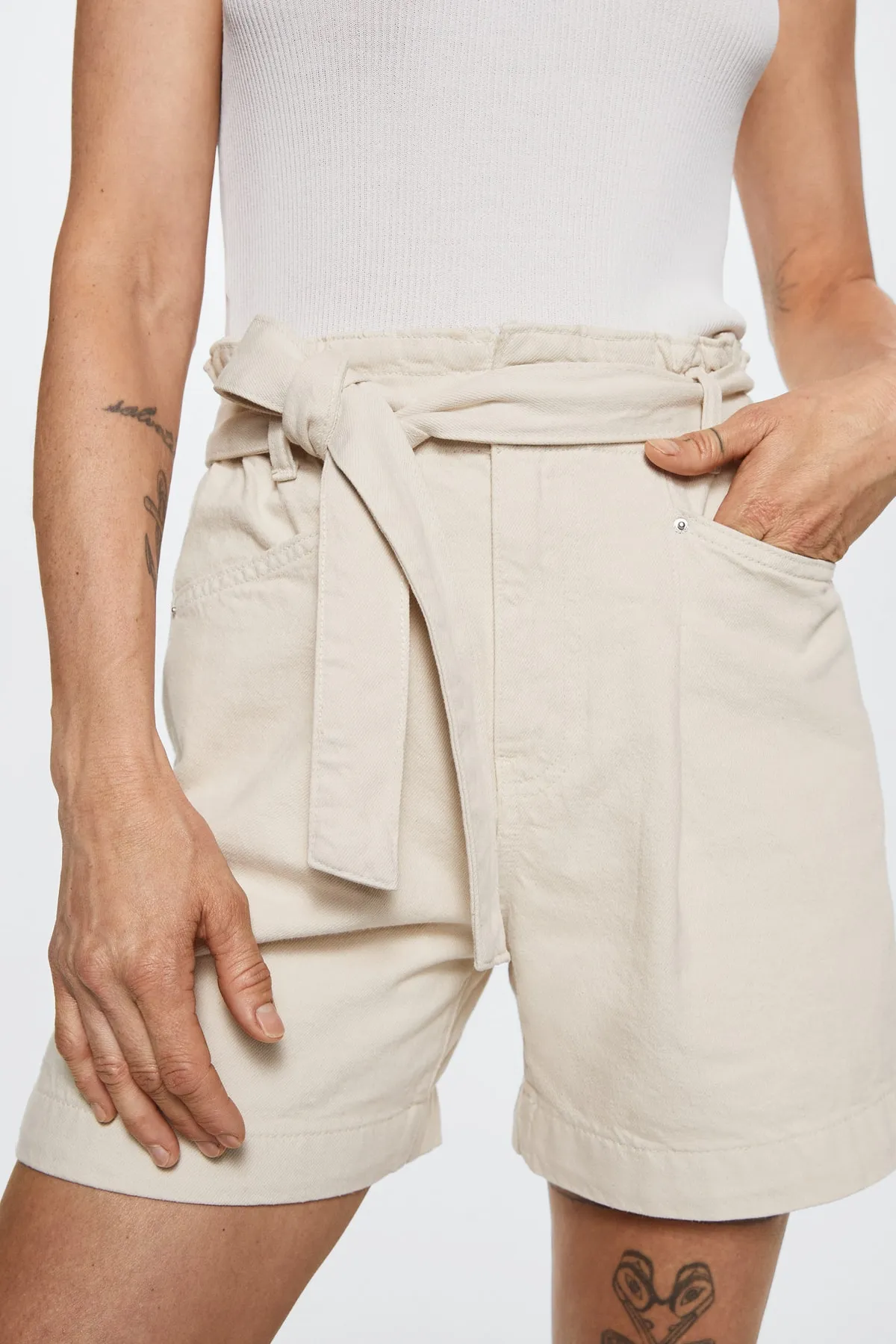 MANGO  Ecru Damen Shorts & Bermuda 37020079