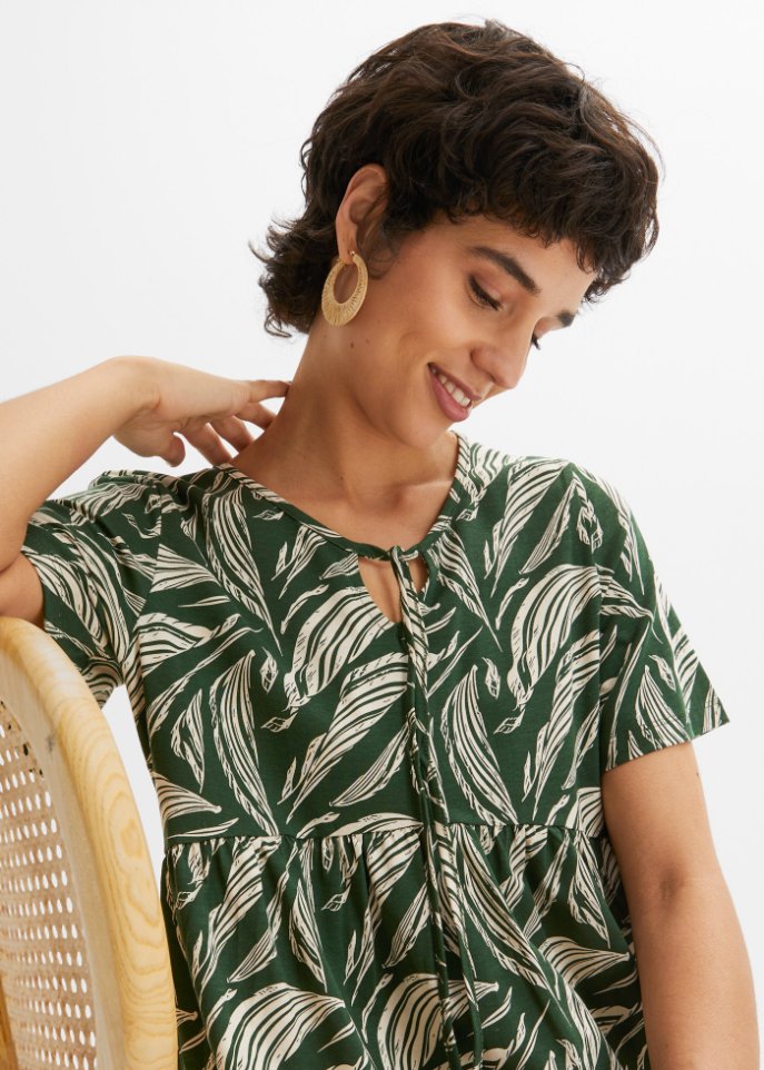 hüftumspielendes Shirt in A-Linie