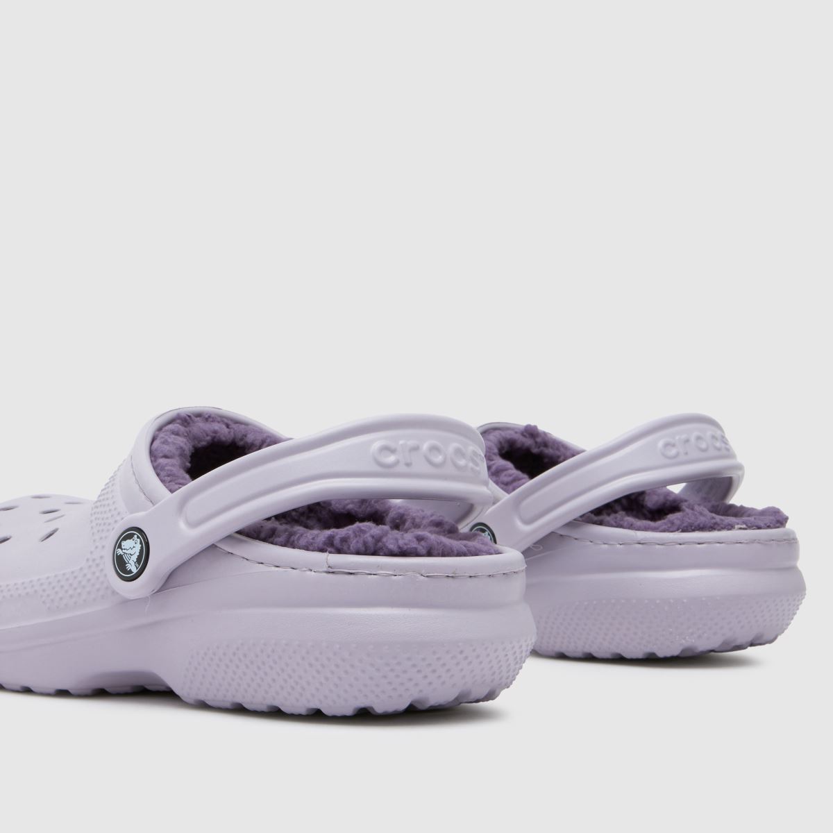 Crocs klasszikus bélelt klumpa szandál lila színben