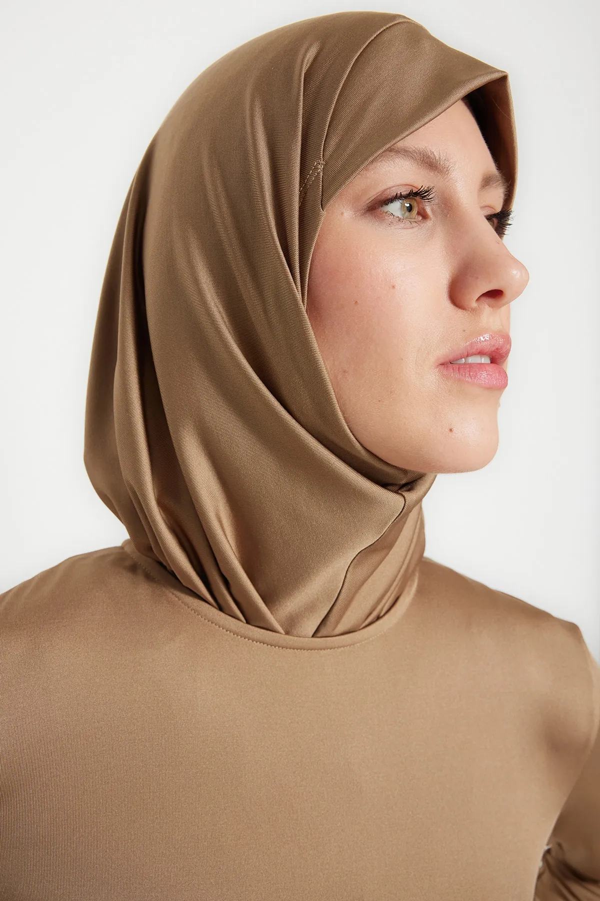 Trendyol Modest  Nerzfarbener, vollständig bedeckter, gestrickter Lycra-Badeanzug mit Selbstgürtel, 4-teilig TCTSS23CF00038