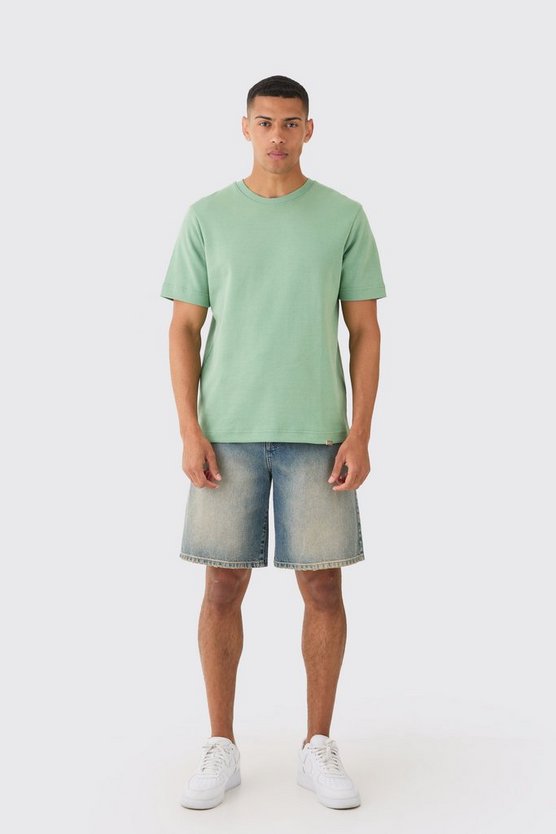 Man T-Shirt