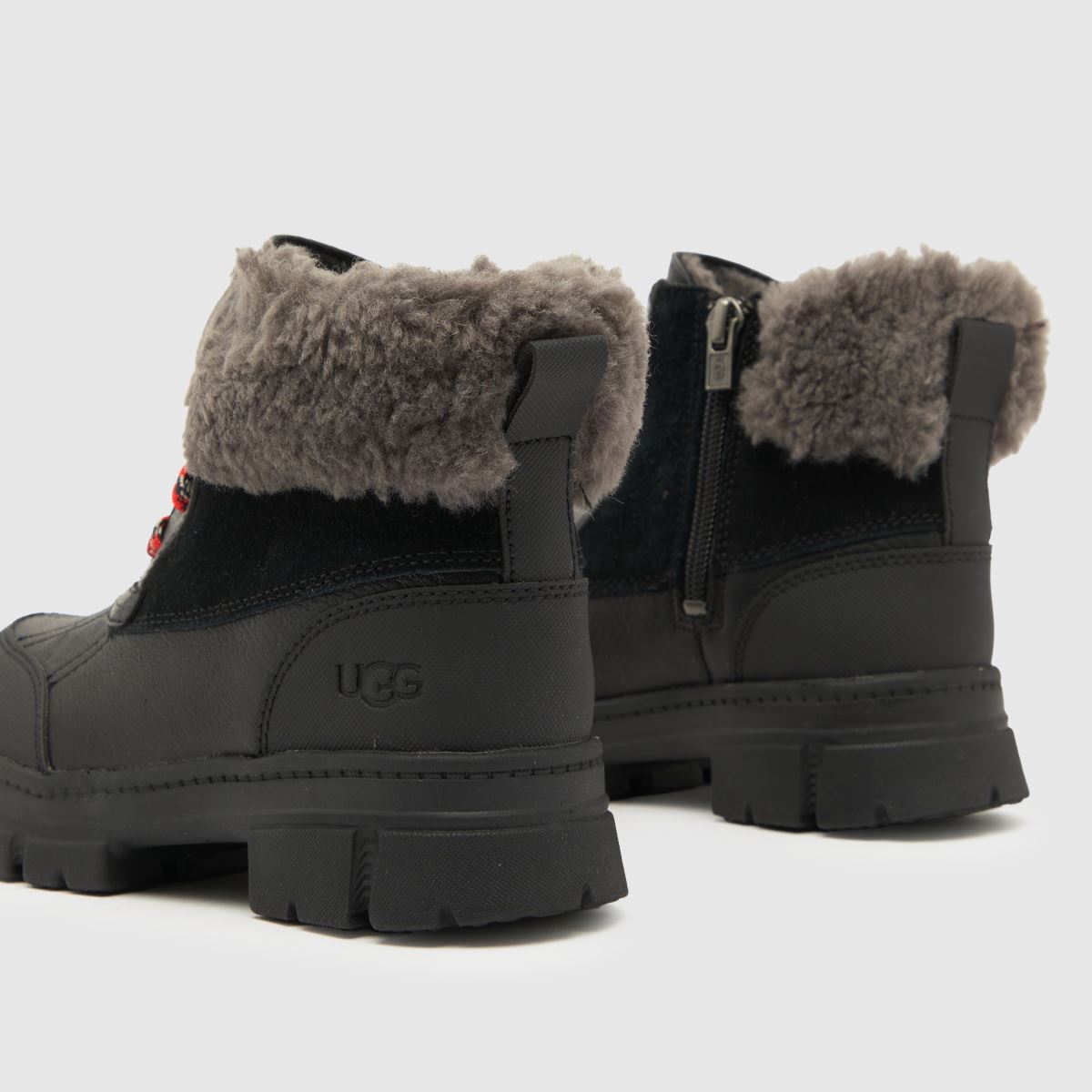 UGG fekete ashton added junior csizma