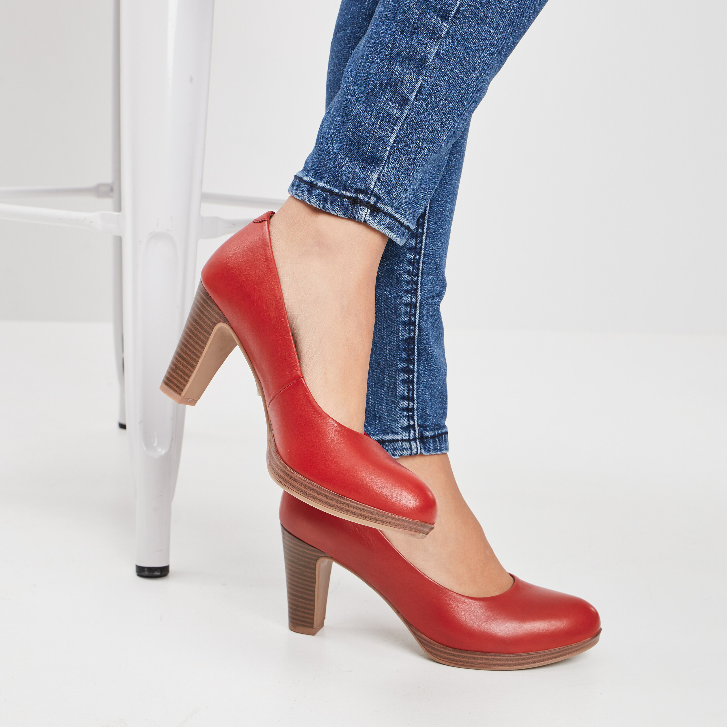 Escarpins à talons en cuir rouge femme | La Halle