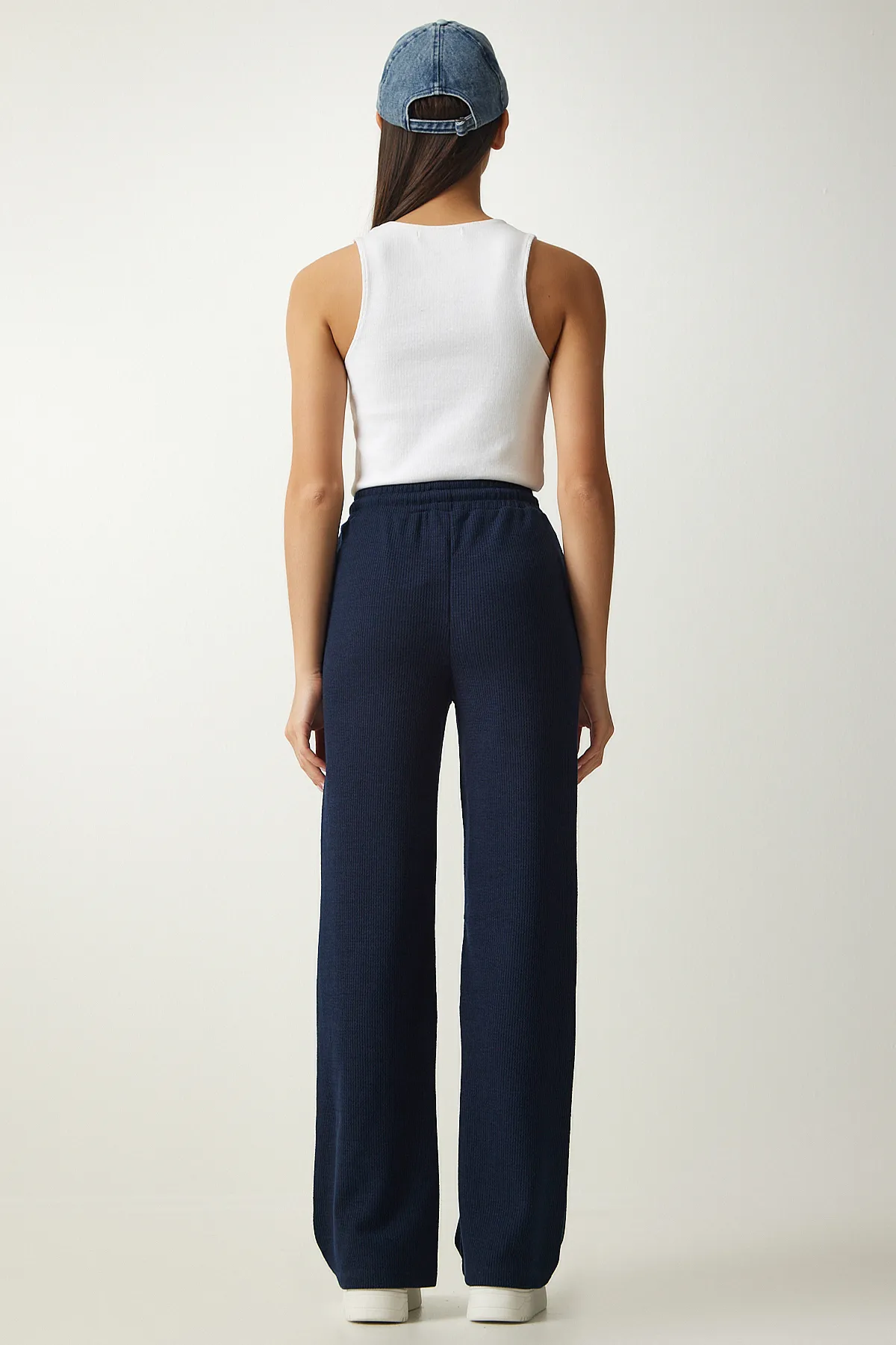 Happiness İstanbul  Marineblaue Camisole-Jogginghose mit Tasche für Damen MC00219