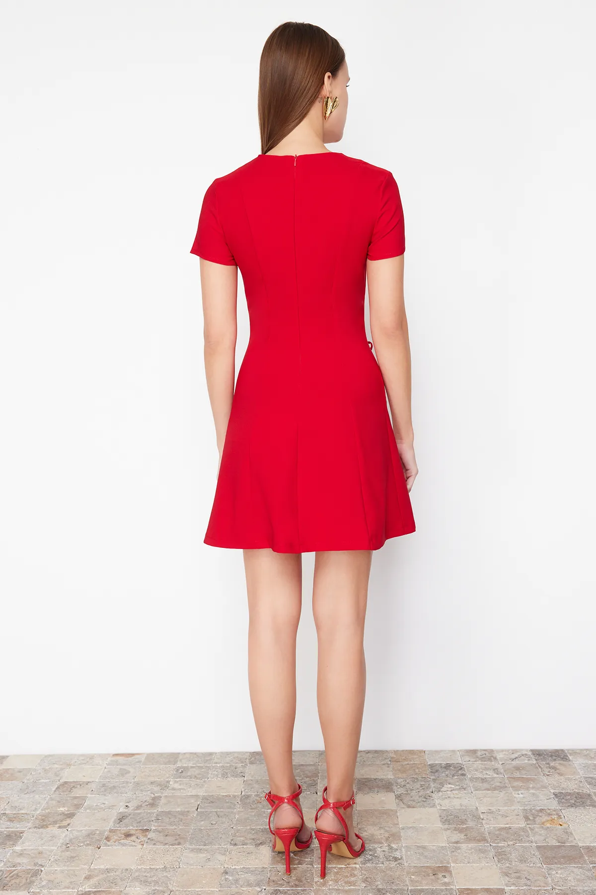 Trendyol Collection  Rotes gewebtes Minikleid TWOSS24EL00803