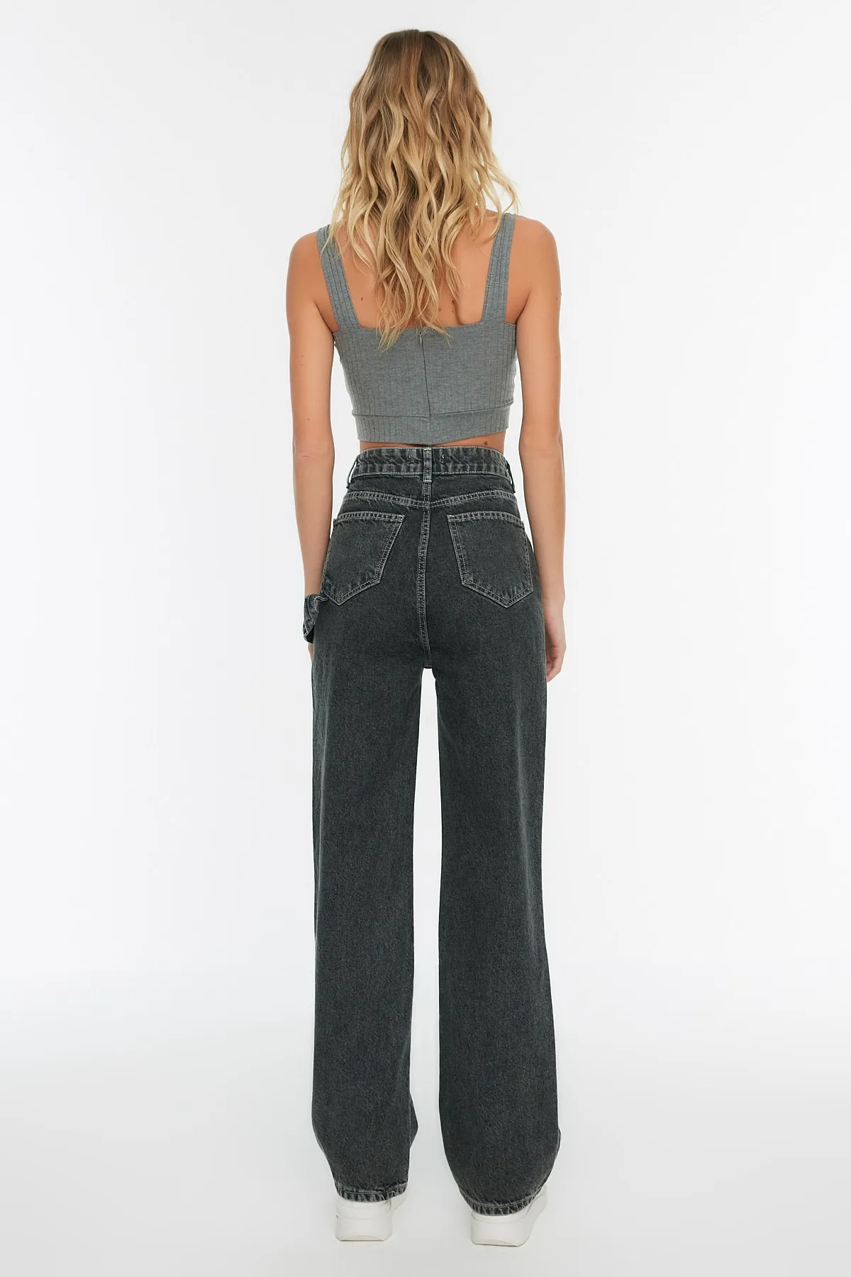 Trendyol Collection  Anthrazitfarbene High-Waist-Jeans mit weitem Bein und Taschendetail TWOAW22JE0595