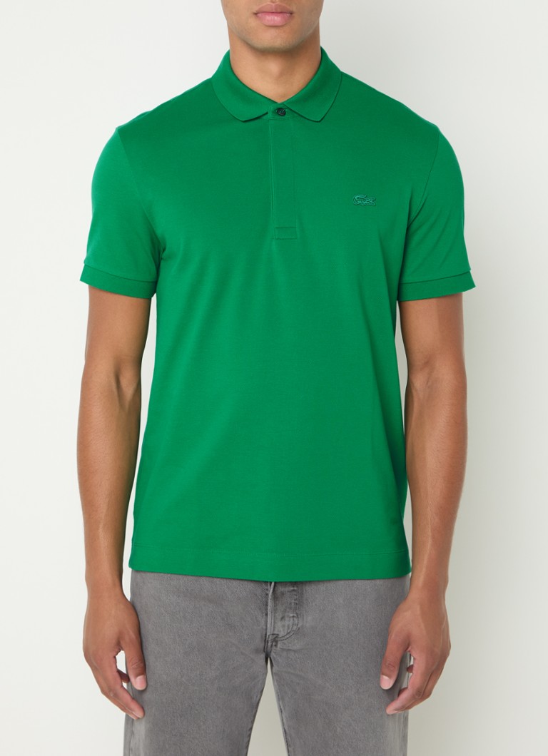 Tricou polo Lacoste cu croială clasică și logo brodat.