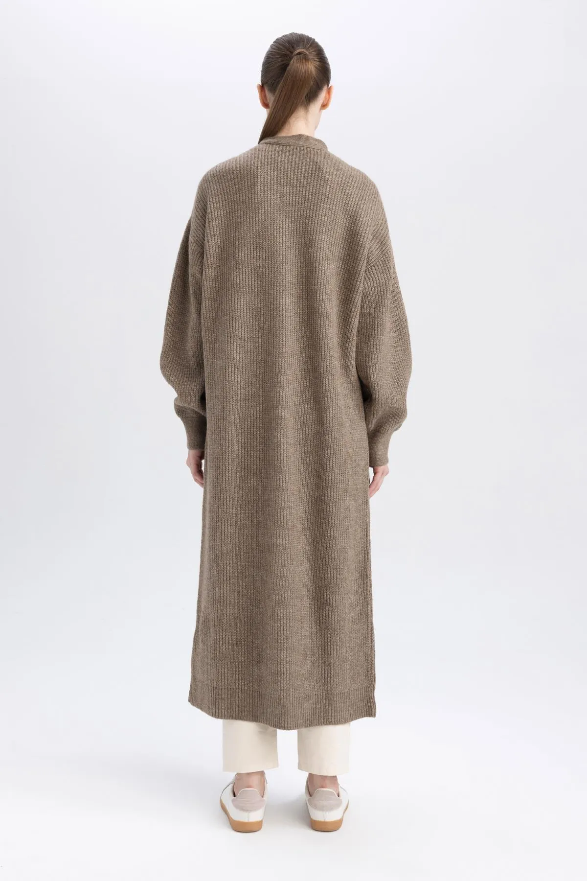 DeFacto  Strickjacke mit V-Ausschnitt und normaler Passform