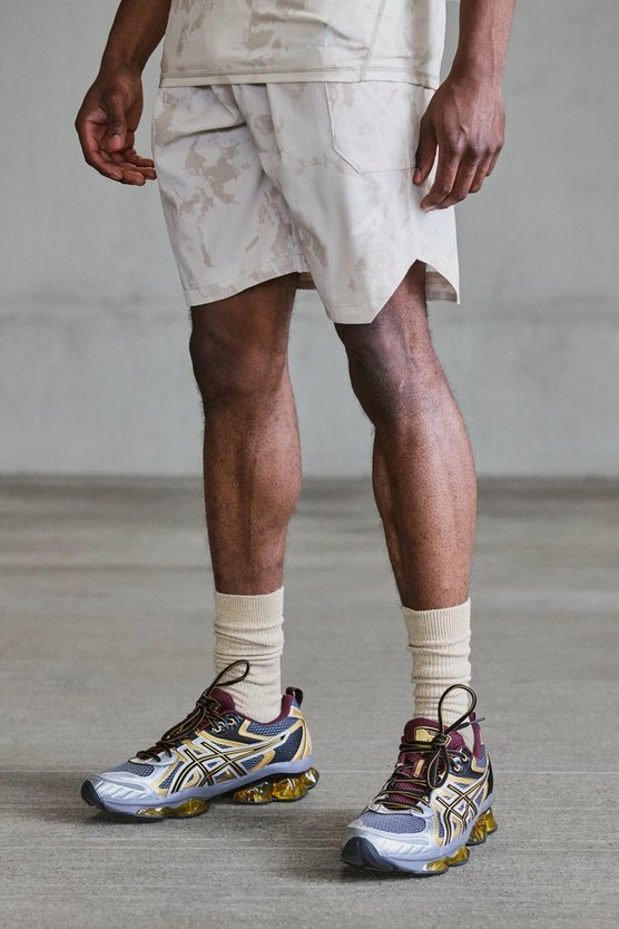 Cargo-Shorts mit Acid-Waschung und Active-Print