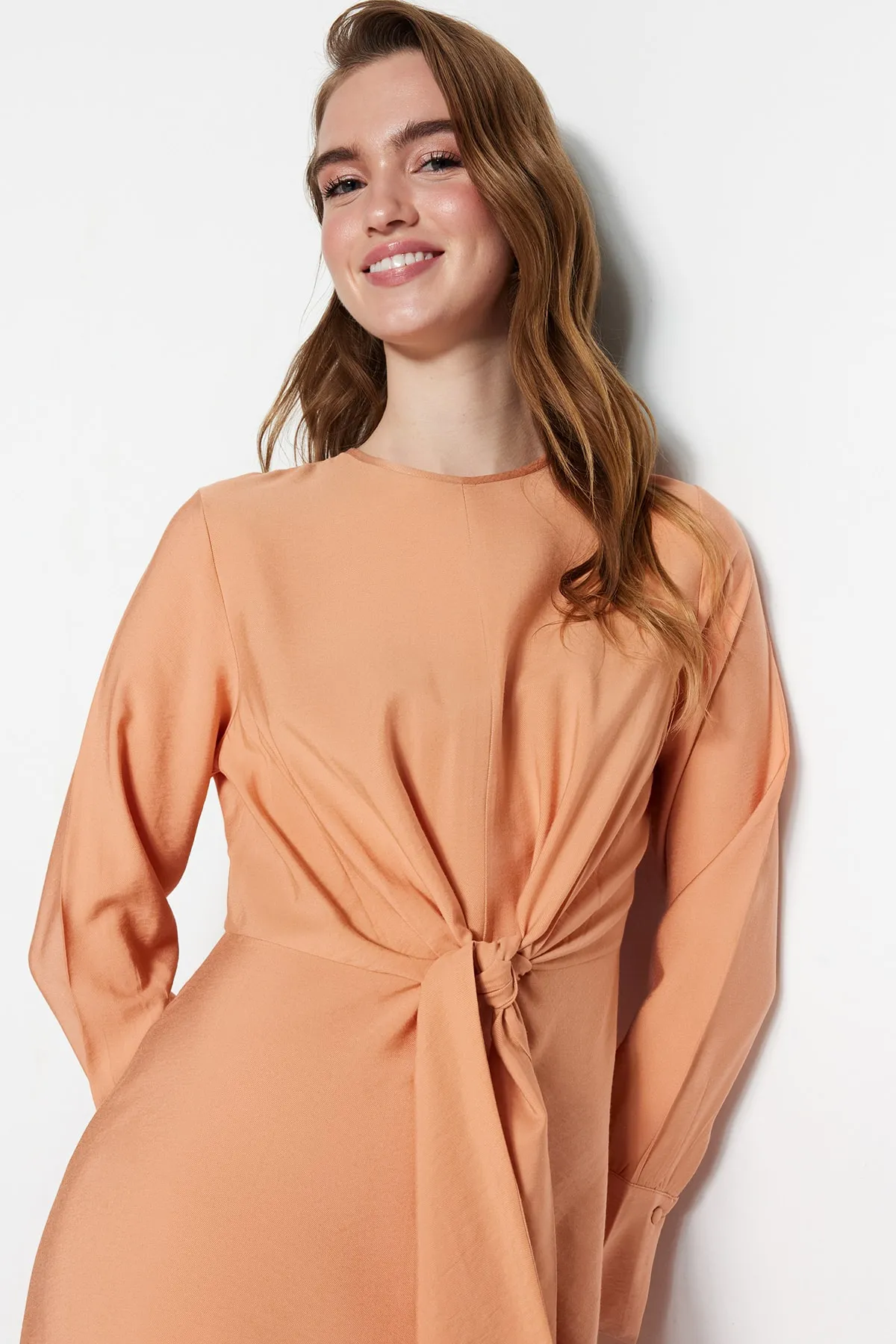 Trendyol Modest  Helloranges gewebtes Kleid mit Taillenschnürung TCTSS23EB00221