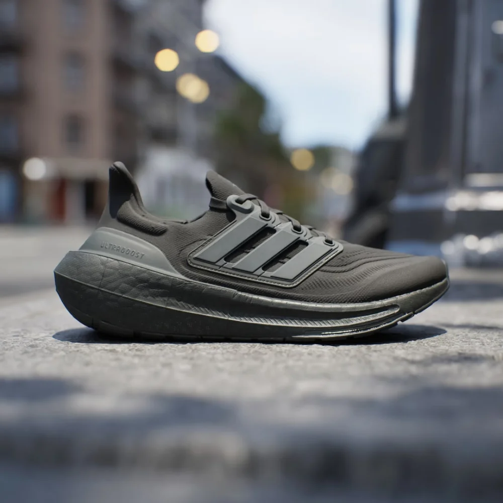 adidas Ultraboost Light GZ5159 / schwarz