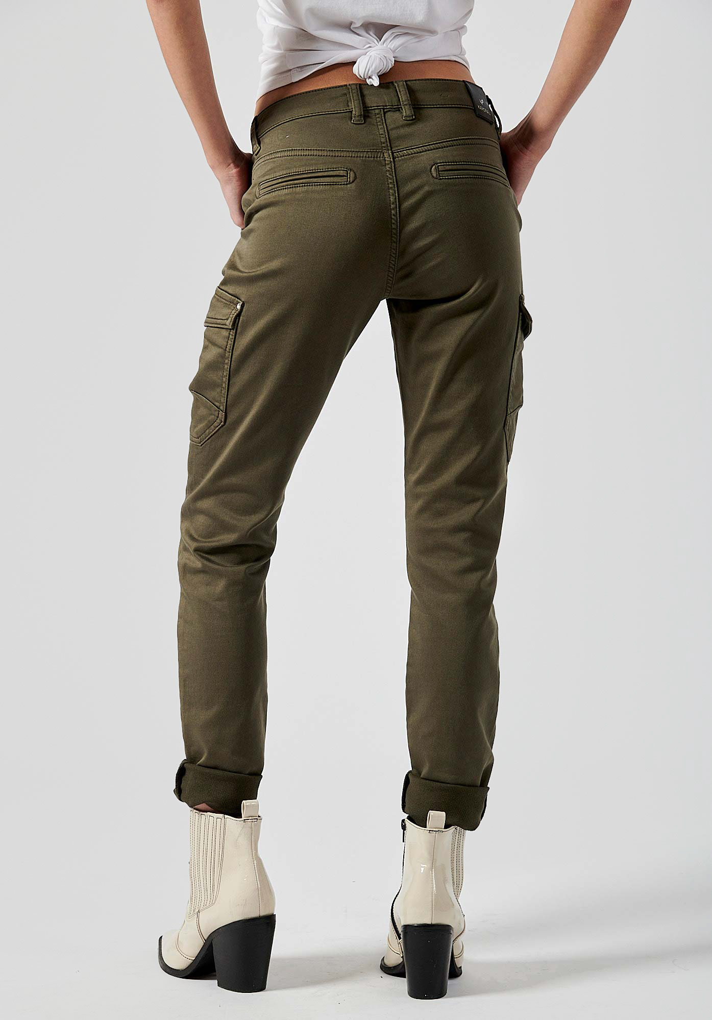 DERA   Jean slim kaki femme