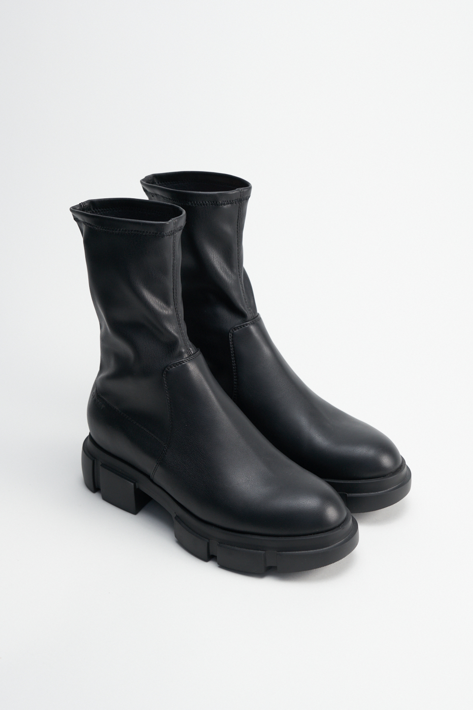 CPH668 vegan nappa black