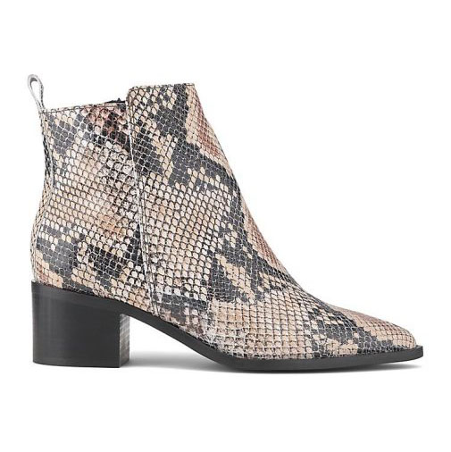 Another A Stiefelette