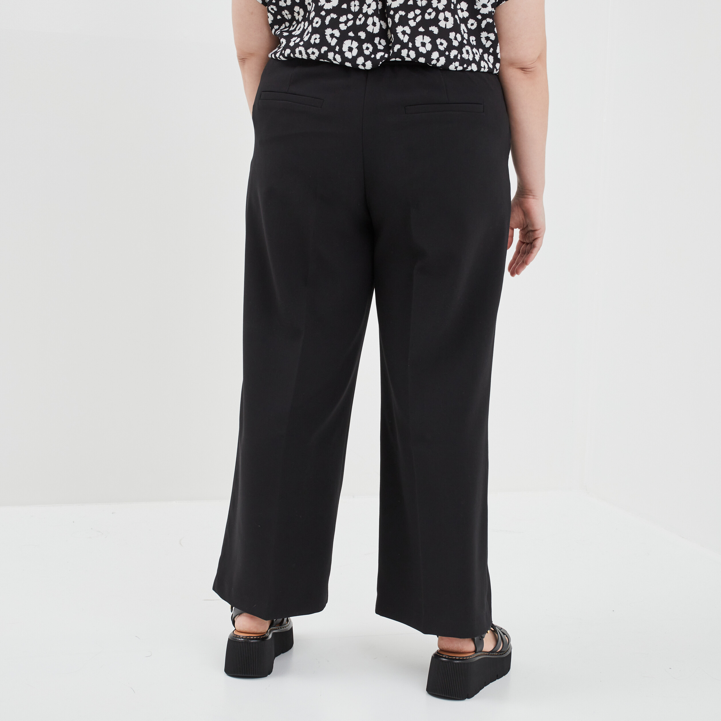 Pantalon city large Modavista noir femme grande taille | La Halle