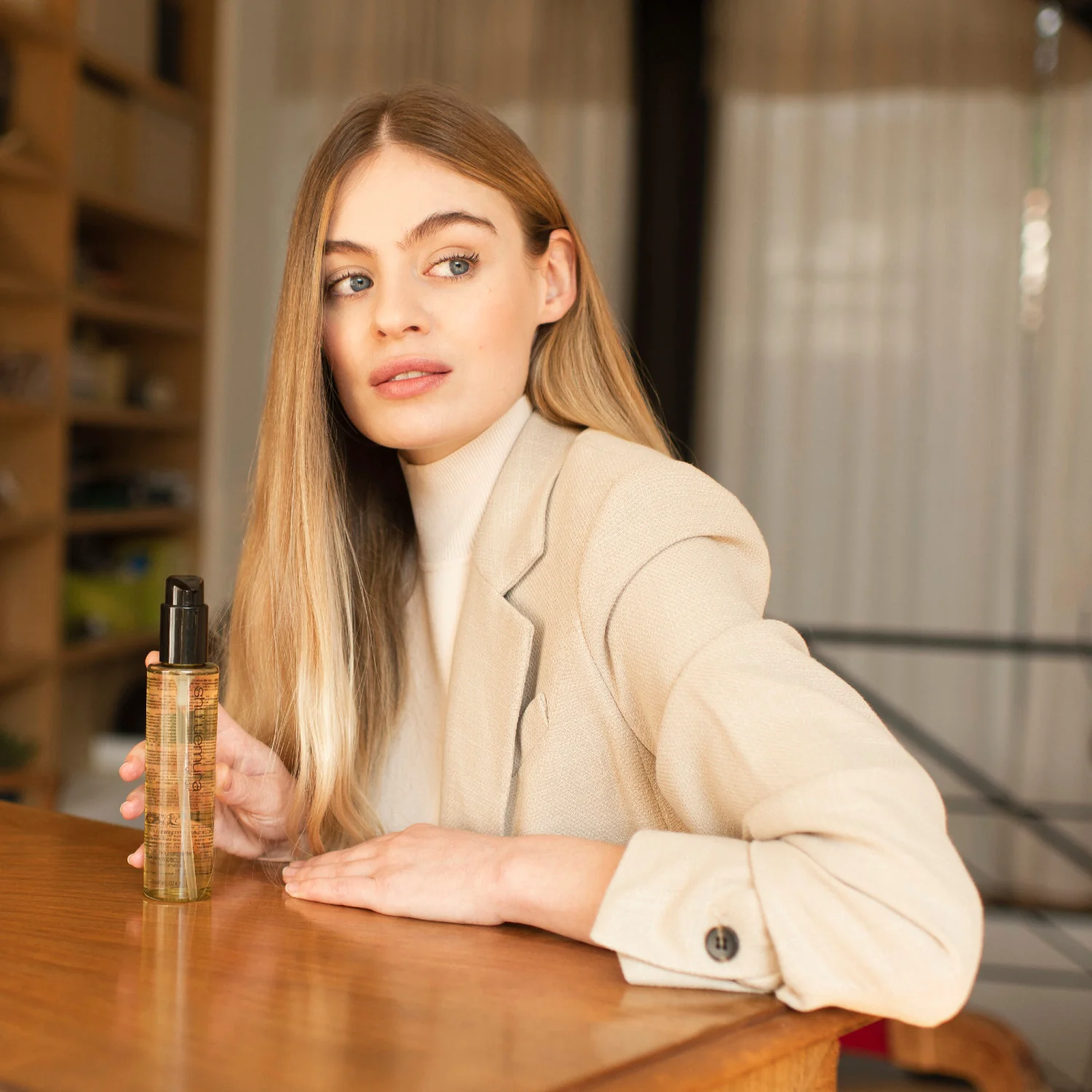Aceite capilar nutritivo y protector Essence Absolue