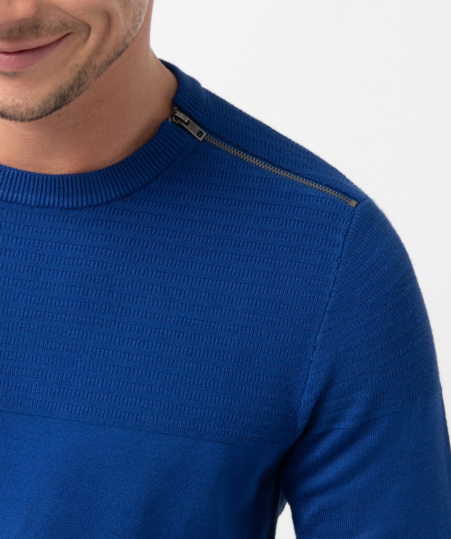 Pull homme à col rond avec zip sur l'épaule bleu | GEMO