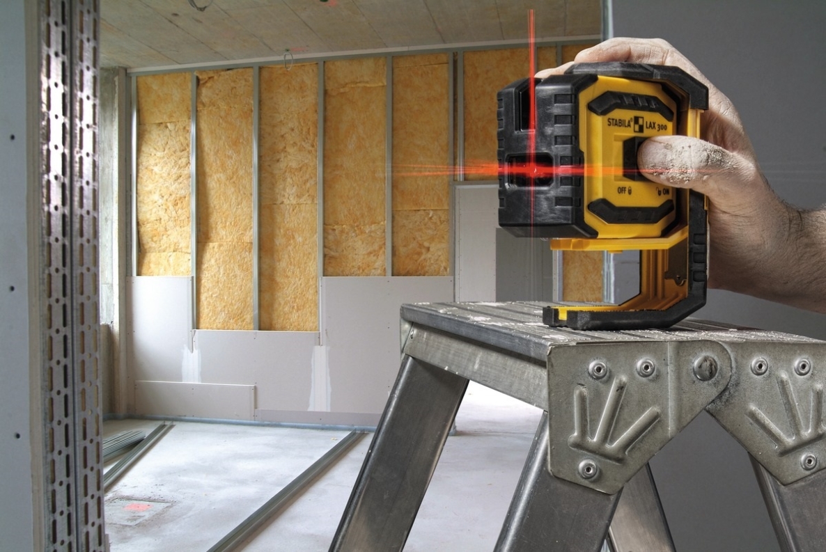 Stabila 18482 LAX300 Ristiviivalaser + teleskooppijalusta