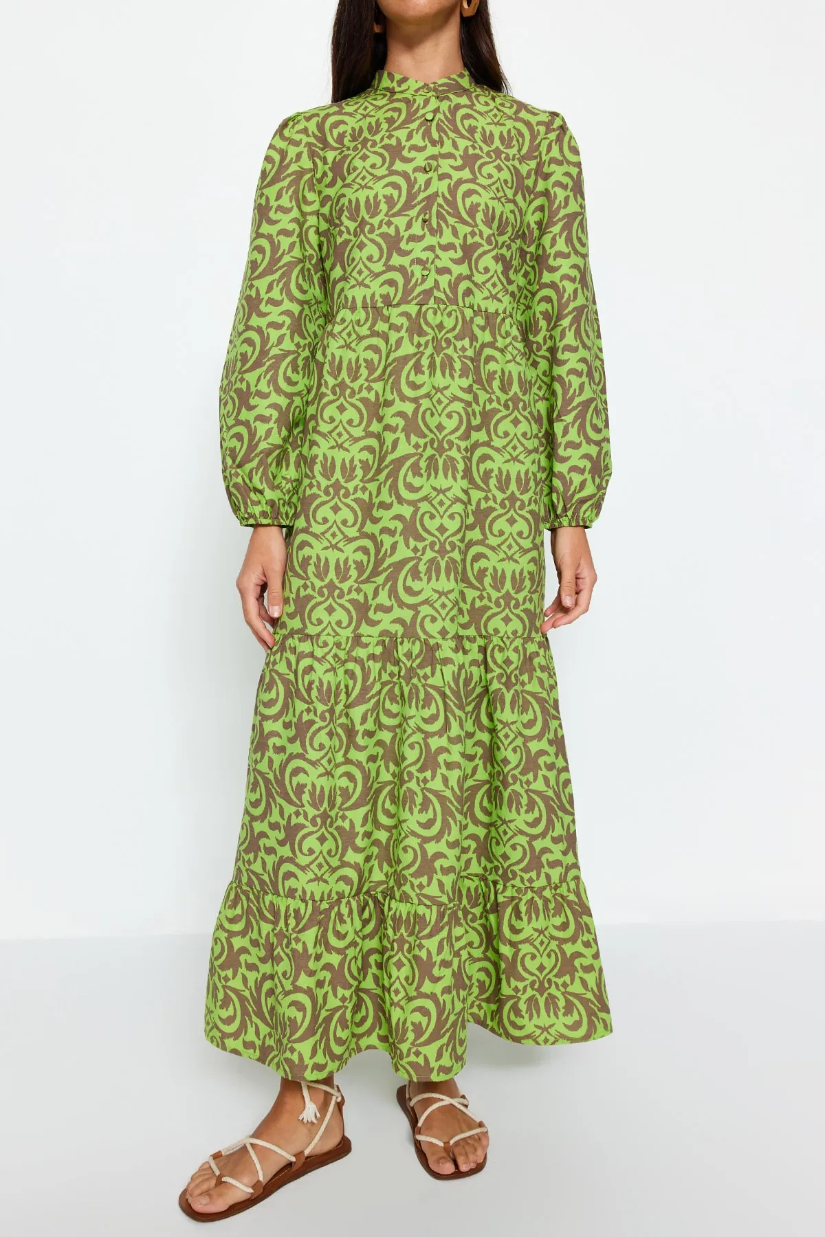 Trendyol Modest  Ölgrünes, bedrucktes, halblanges Kleid aus gewebter Baumwolle mit weiter Passform TCTSS23EB00222