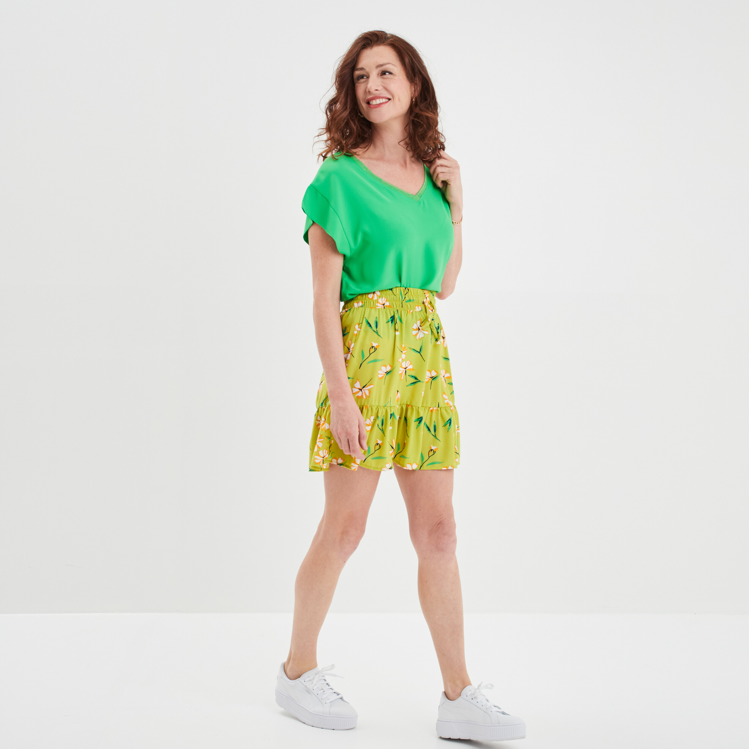 T-shirt col en V à bandes métallisées vert femme | La Halle