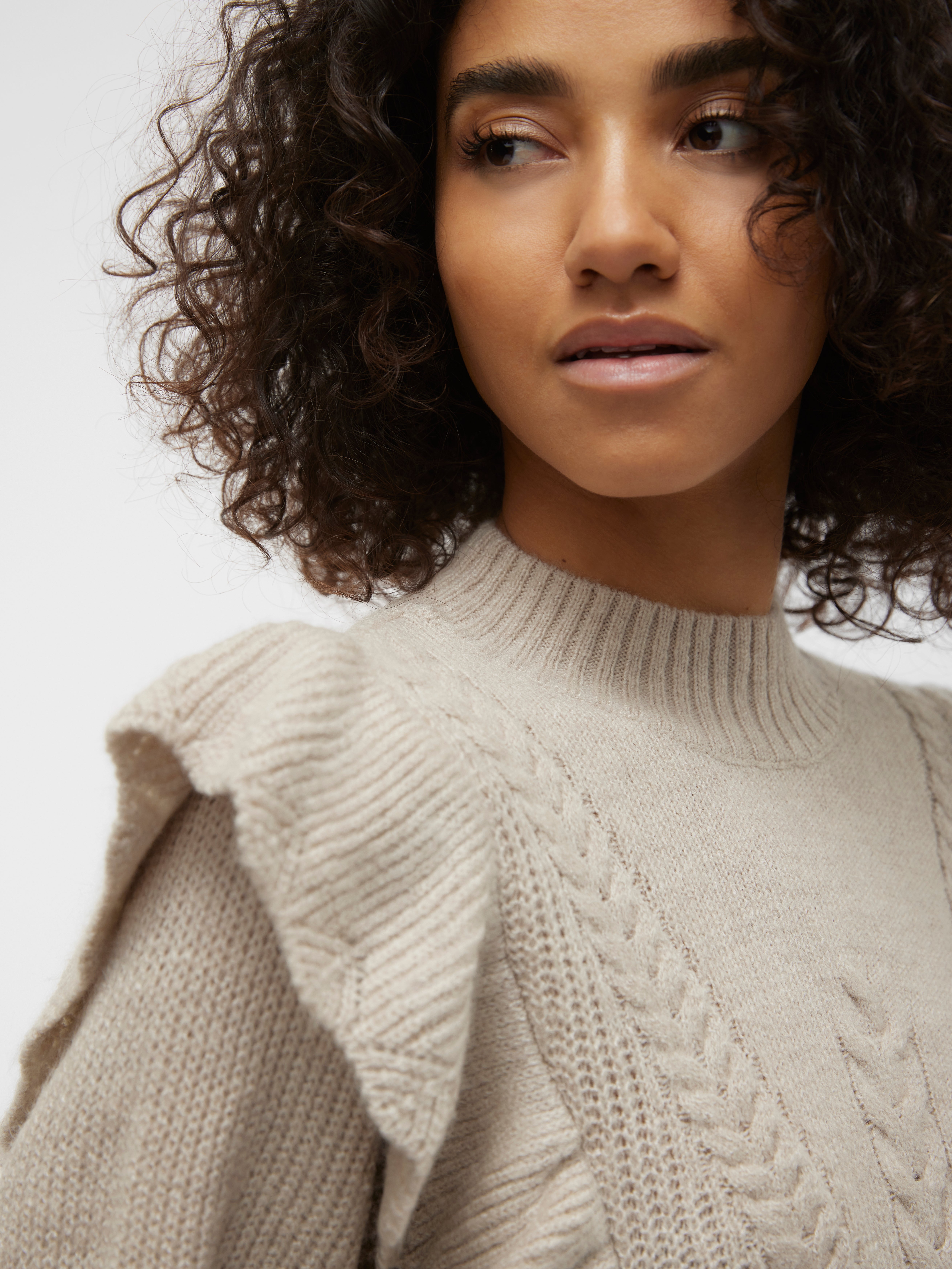 VMNEWENYA Pullover