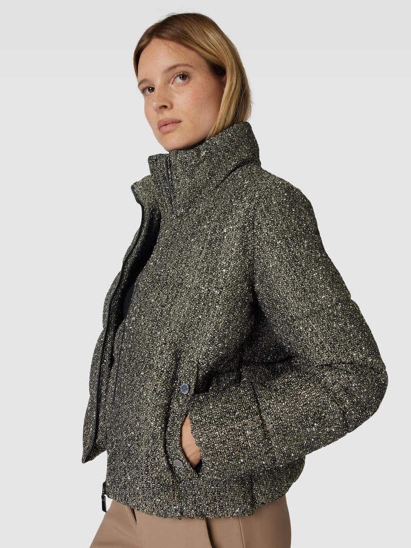 Steppjacke in Bouclé-Optik in schwarz