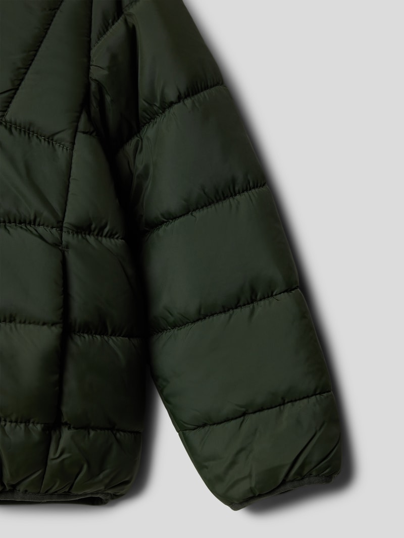 Steppjacke mit Kapuze in grün