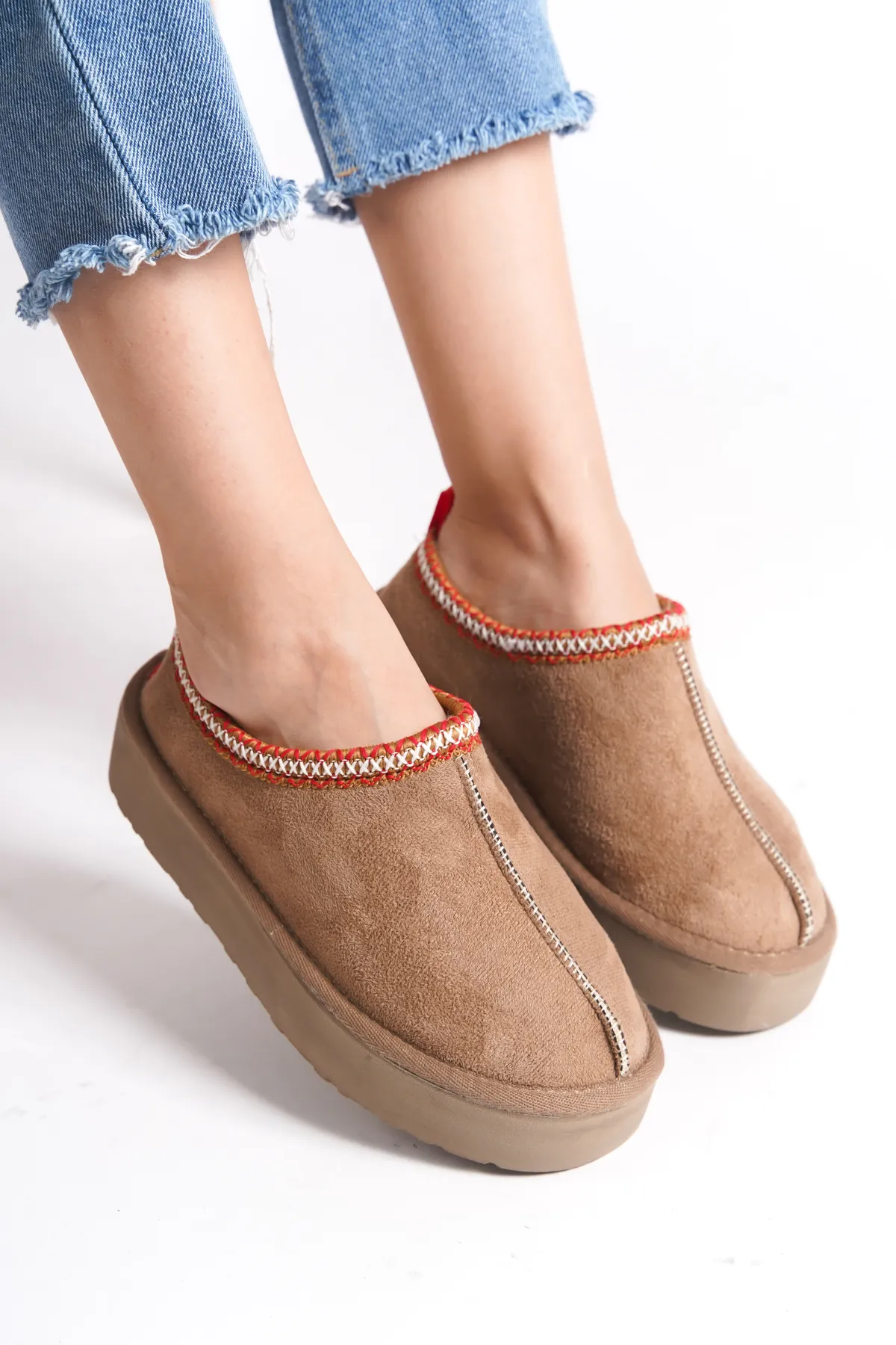 Capone Outfitters  Furry Inside Damenschuhe mit flacher Sohle