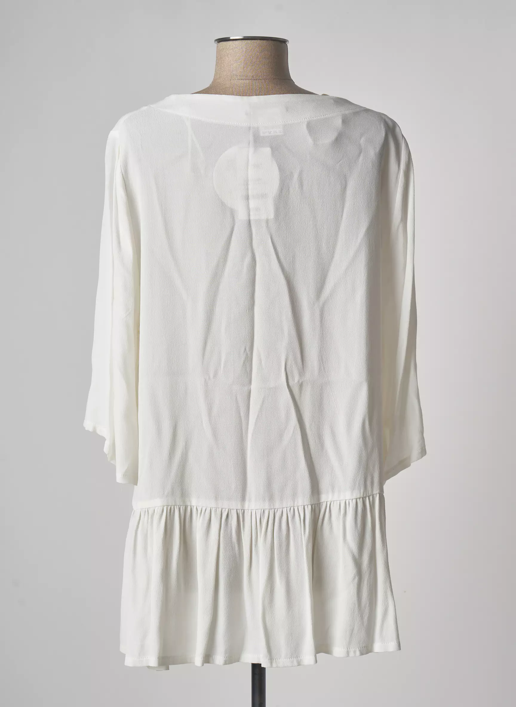 An Ii Vito Chemisiers Femme couleur blanc