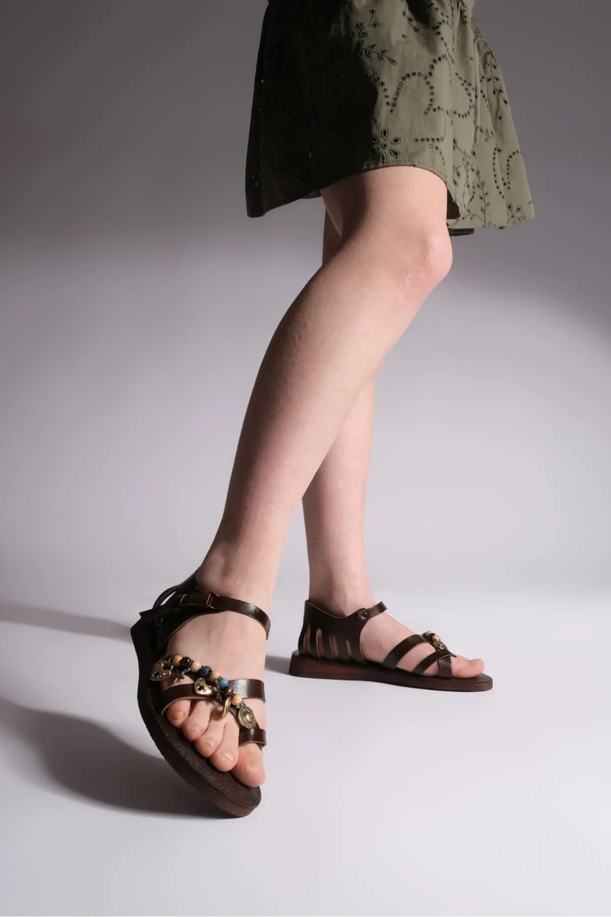 Marjin  Damen Leder Eva Sohle Flip Flops Alltagssandalen Kitaz Braun