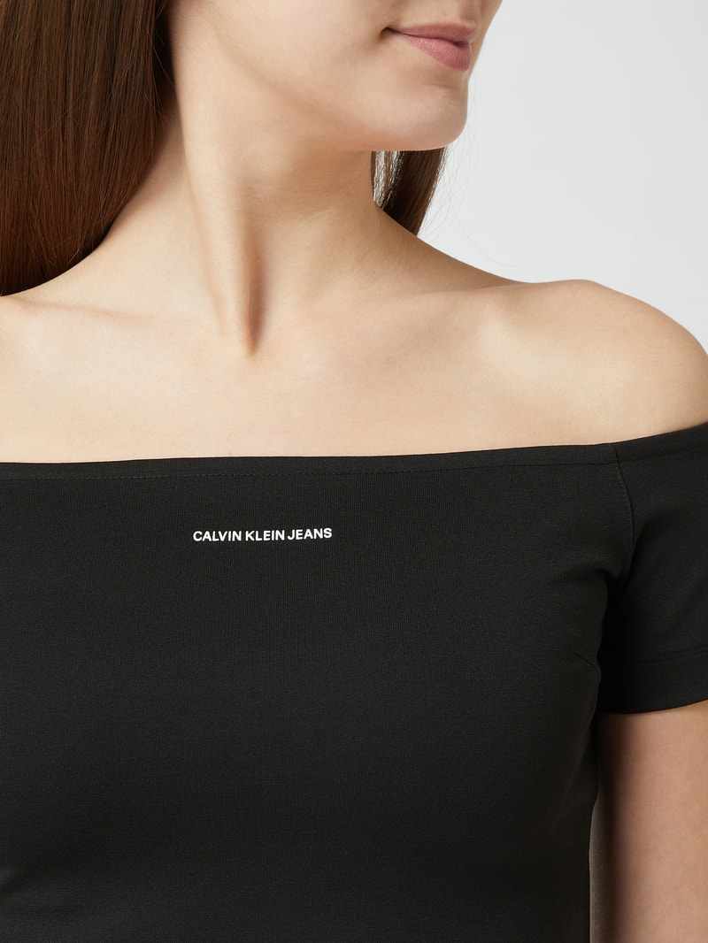 Off-Shoulder Shirt mit Logo-Print  in schwarz