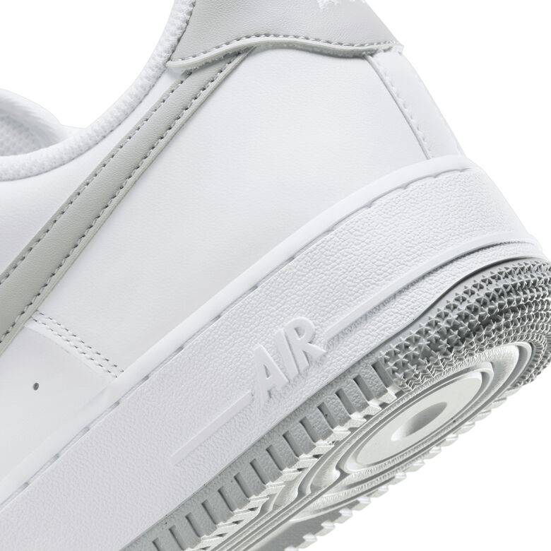 NIKE Wmns Air Force 1 Low 