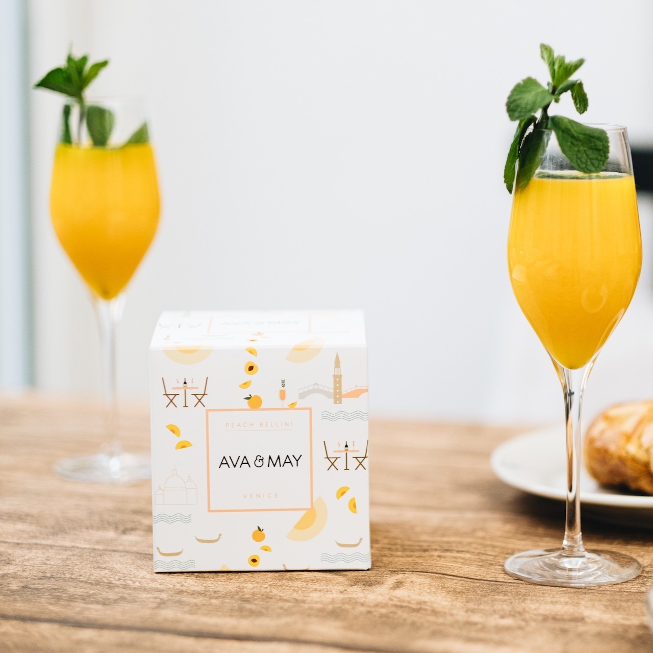 AVA & MAY Maxi duftlys Fersken Bellini