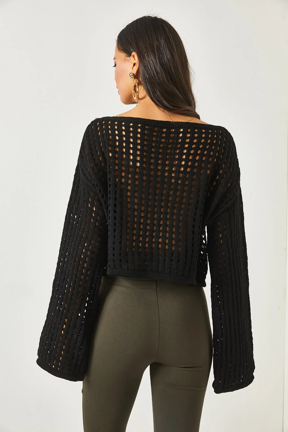 Olalook  Schwarze durchbrochene Crop-Strickbluse mit spanischen Ärmeln für Damen BLZ-19002176
