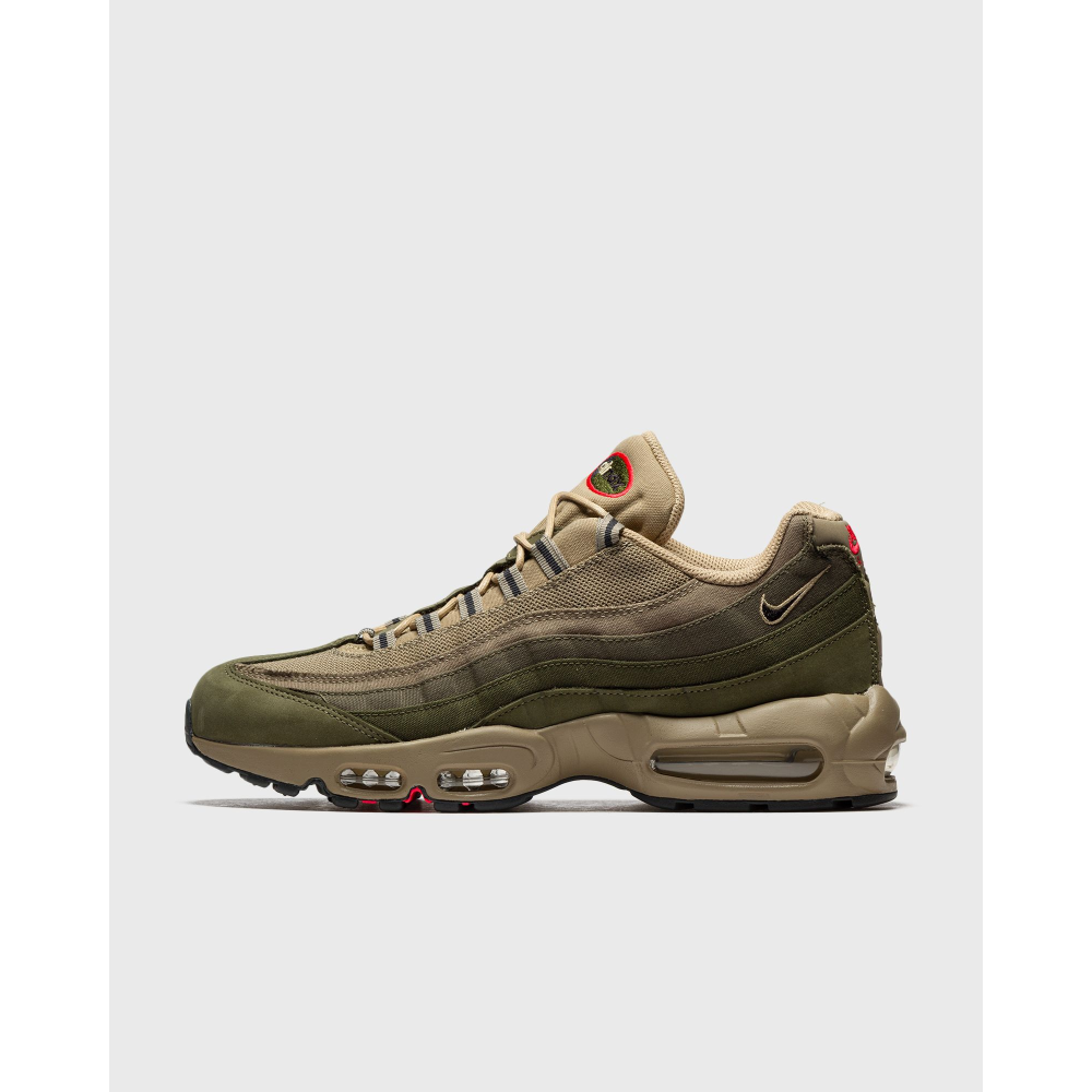 Nike Air Max 95 SE DQ8570 200 / grün