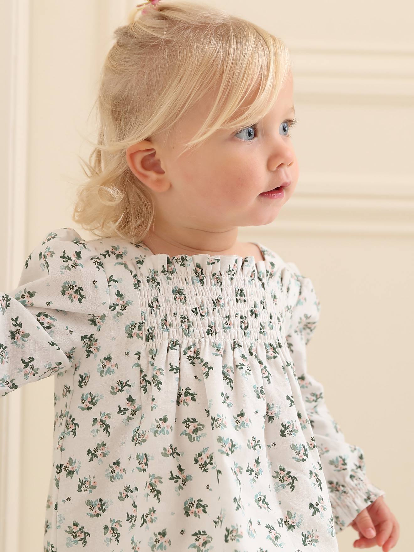 Robe à smocks bébé fleuri blanc