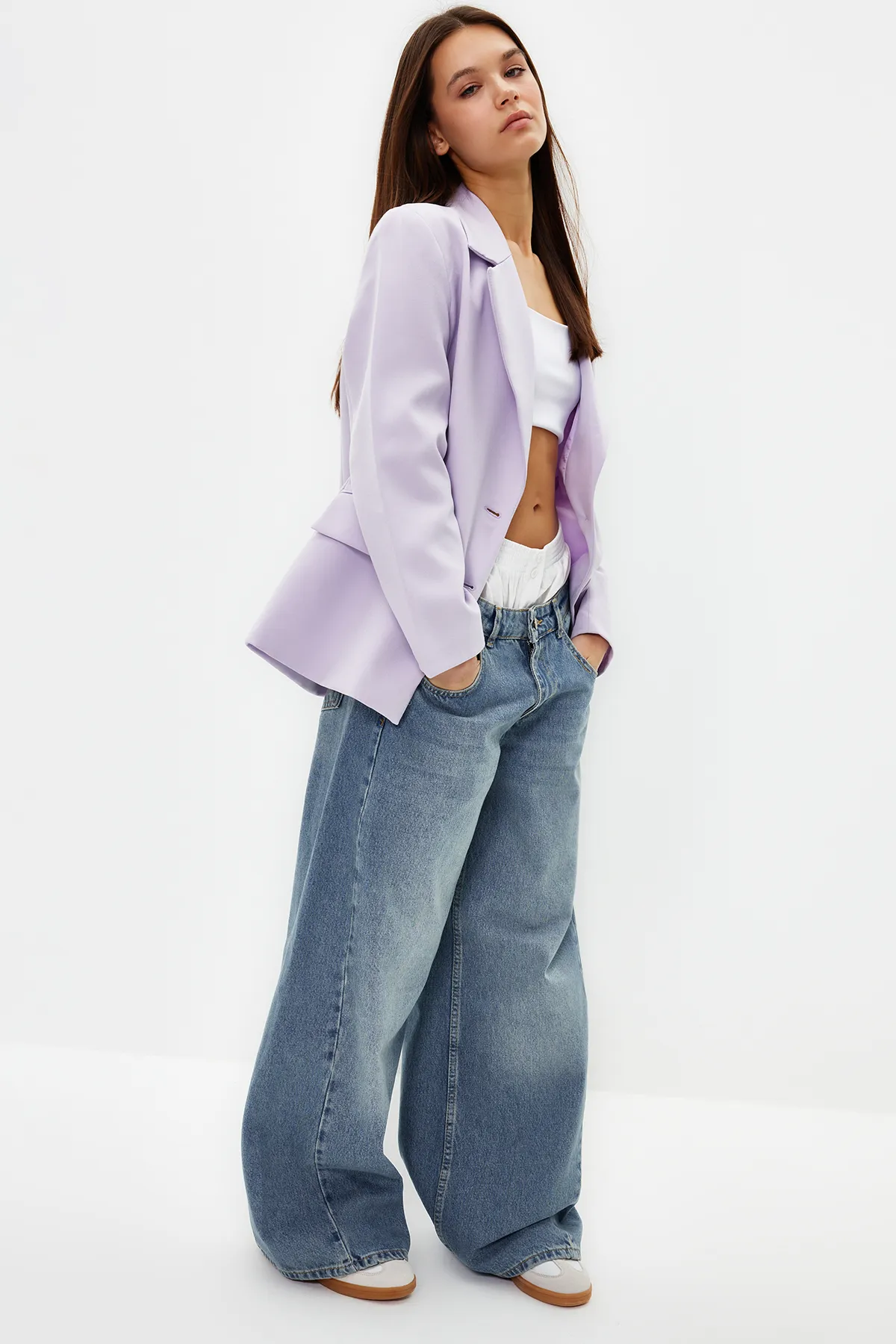 Trendyol Collection  Lilafarbener, übergroßer, gefütterter, gewebter Blazer TWOSS22CE0077