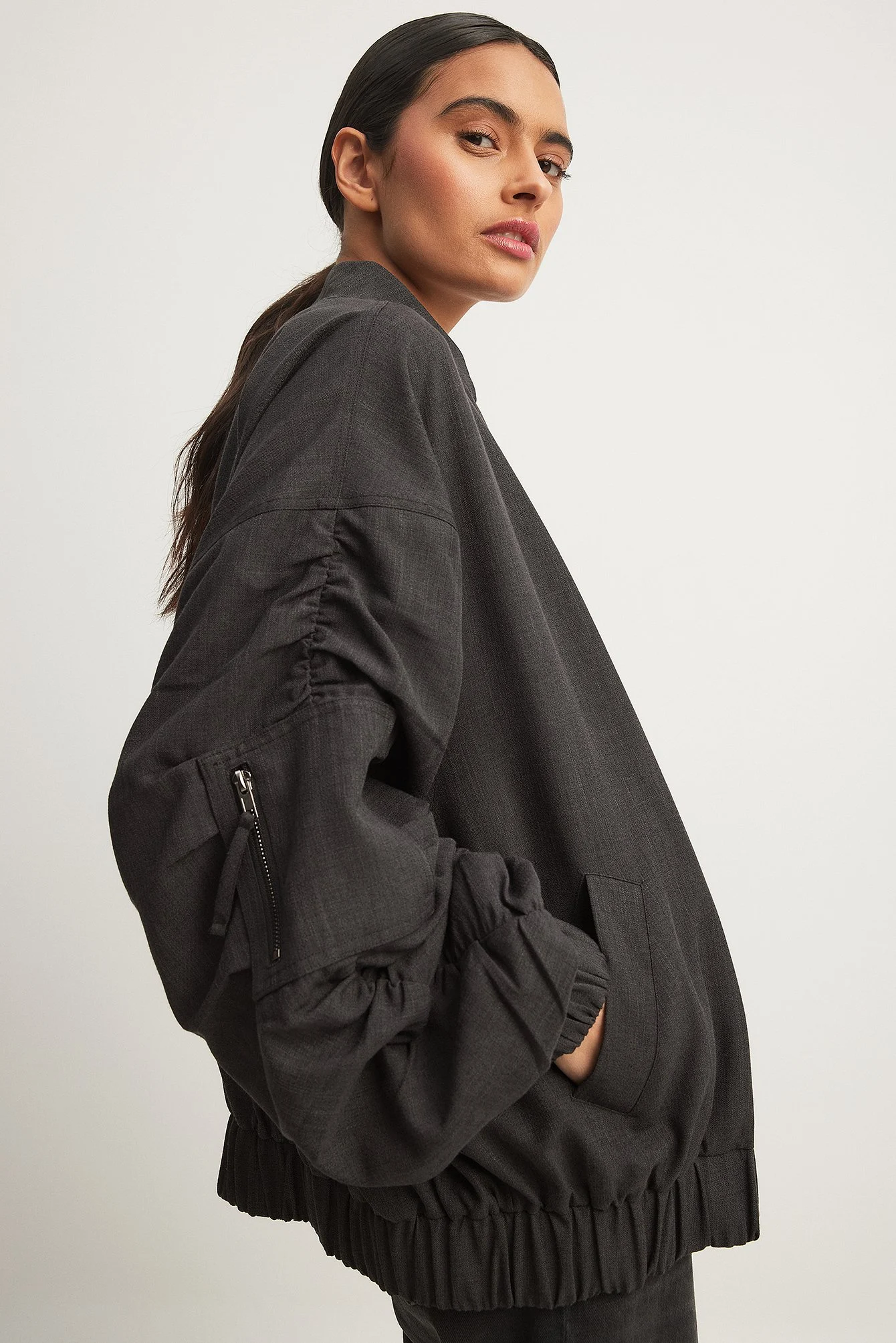 Oversize-Bomberjacke mit langen Ärmeln