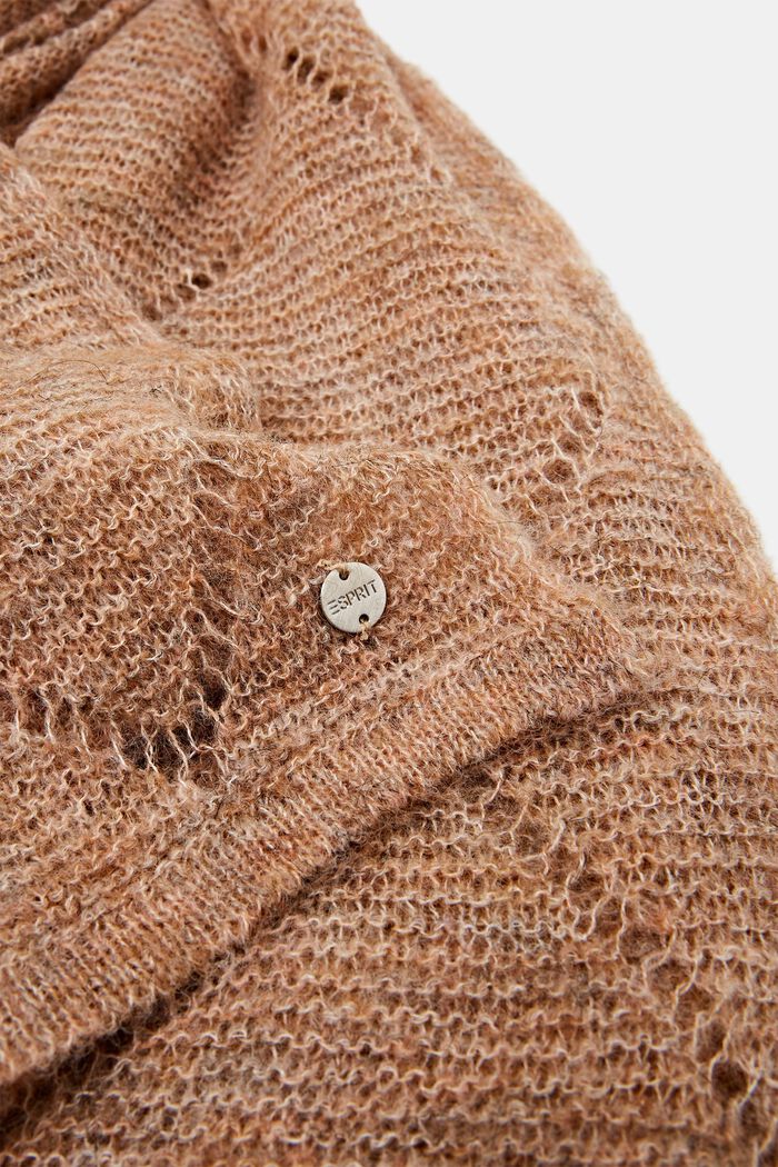 Recycelt: Ajour-Schal mit Wolle