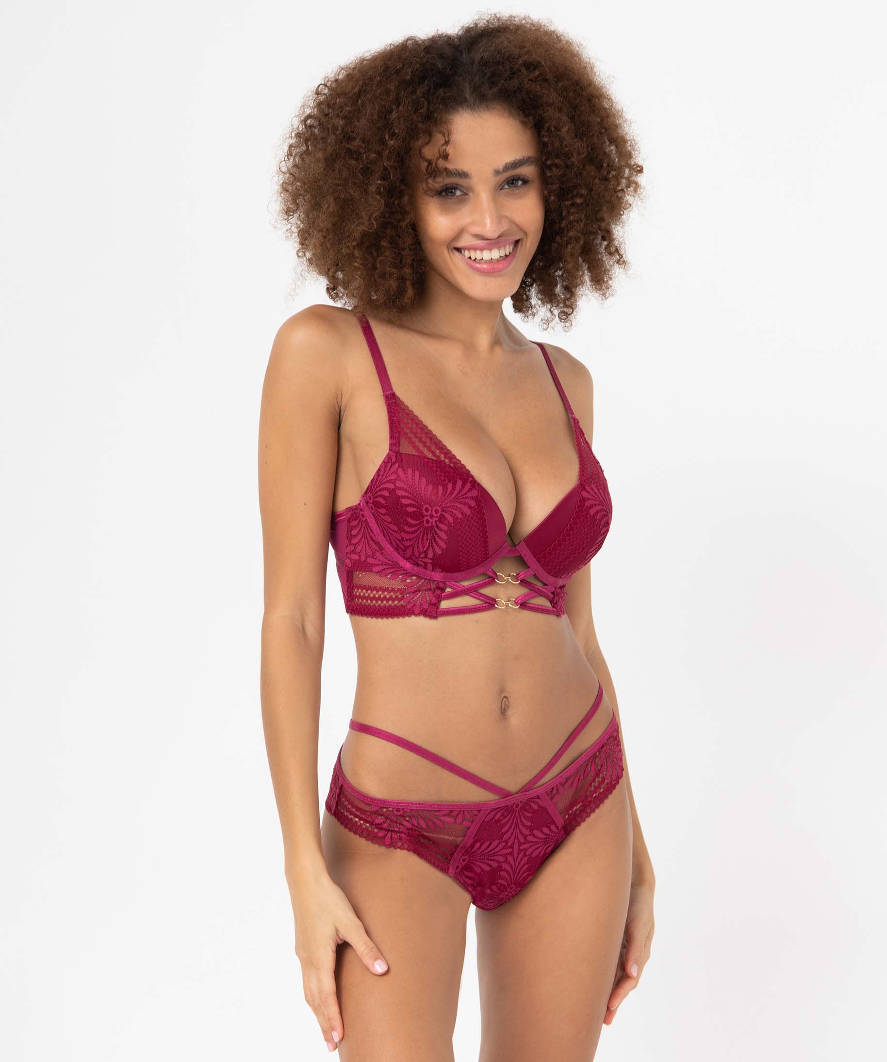 Soutien-gorge push-up en satin et dentelle rouge | GEMO