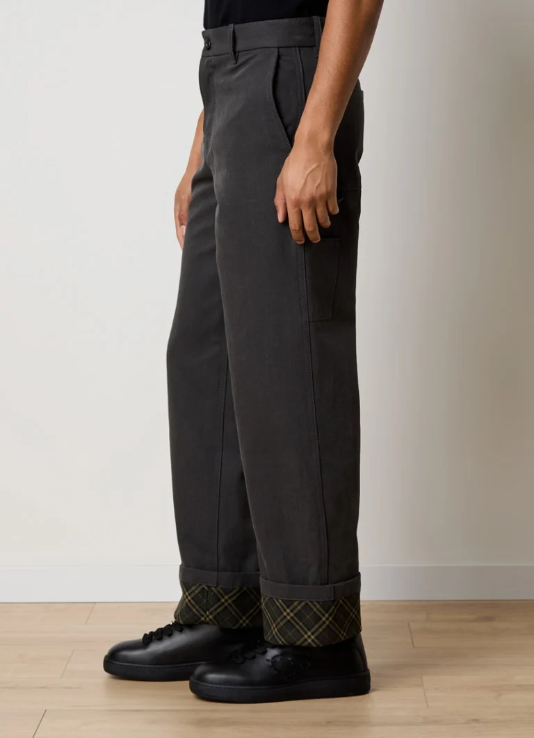 Calça jeans reta Burberry com bordado do logotipo.