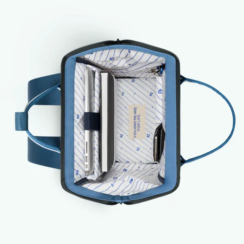 Adventurer Medium Backpack Bratislava navy blue