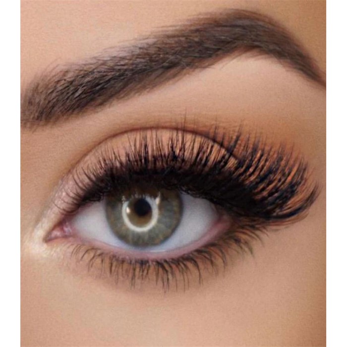 Mrs Flirty Lashes