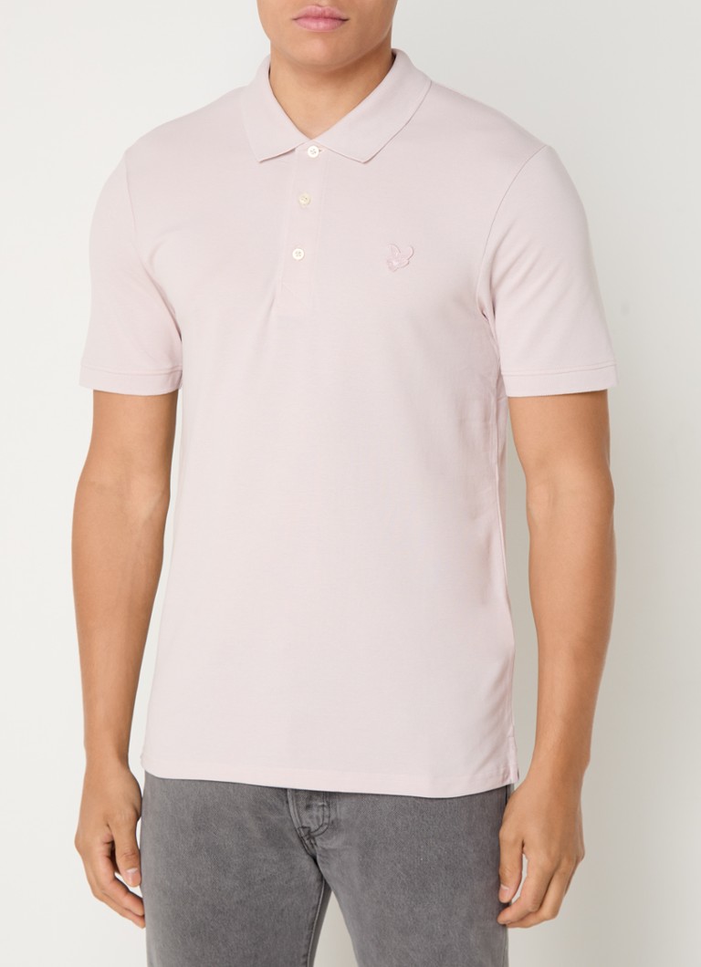 Lyle & Scott Tonal -pikeepuuvillasta valmistettu normaalin mallinen poolopaita, jossa logobrodeeraus