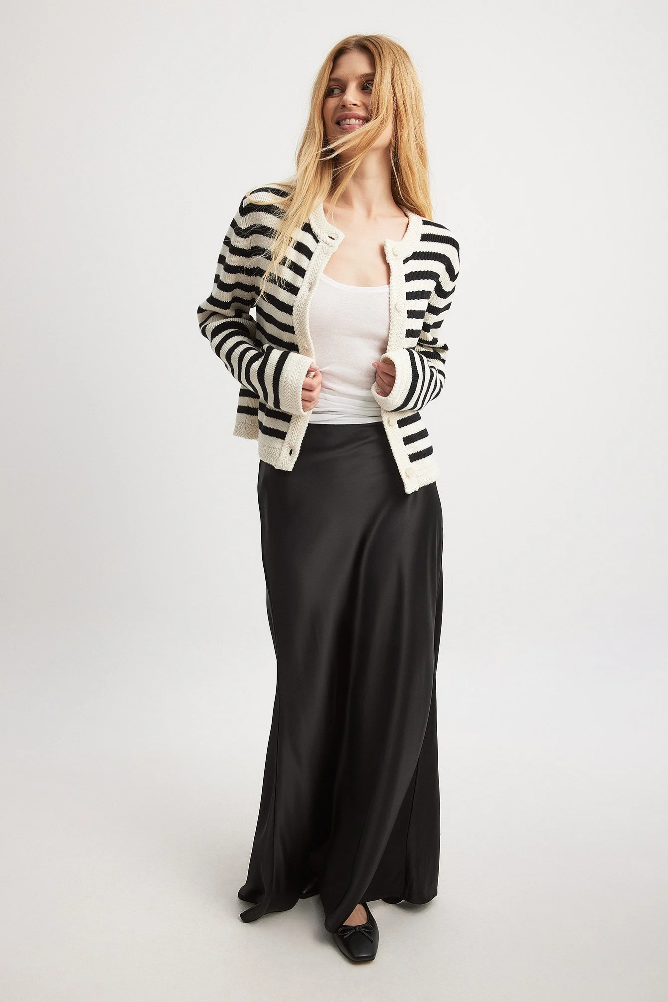 Gestreifte Strickjacke
