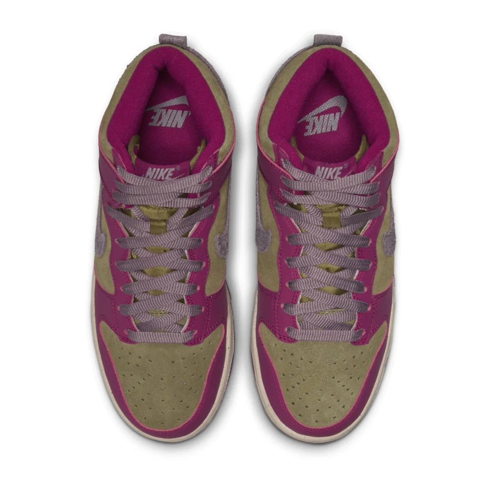 Nike Dunk WMNS High FB1273-500 / lila
