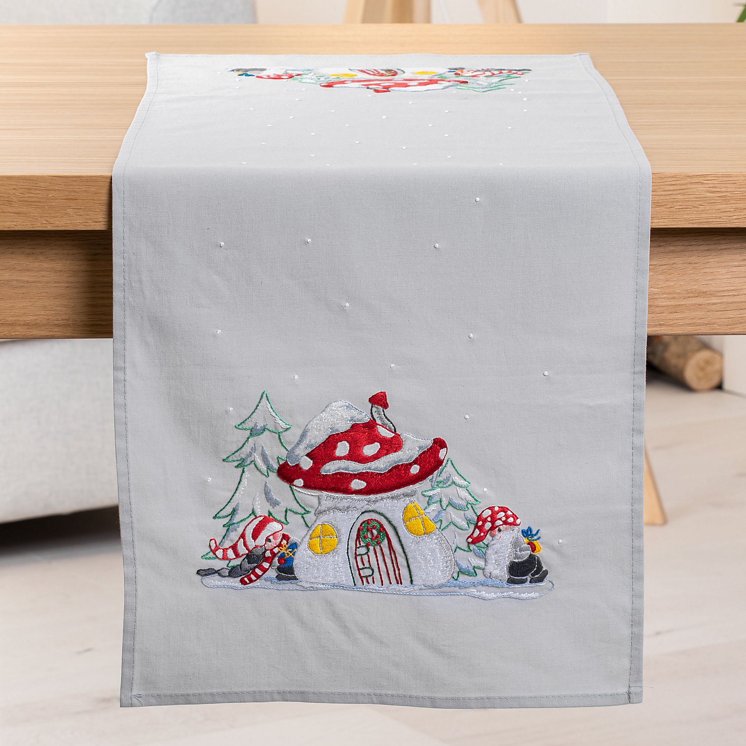 buttinette Stickläufer 