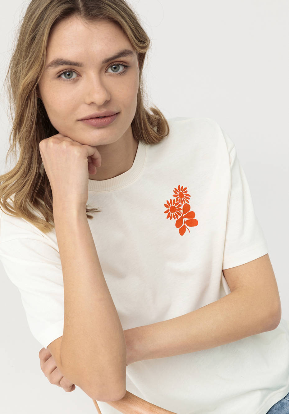 LIV LEE X HESSNATUR T-Shirt aus reiner Bio-Baumwolle